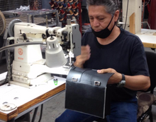 Load image into Gallery viewer, Frihed Cactus Snake Crossbody Bag